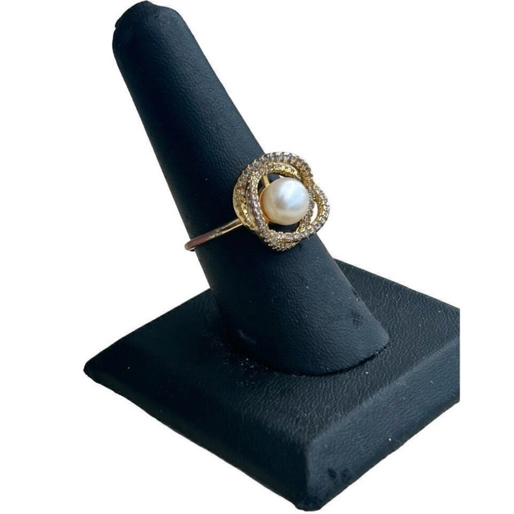 Adjustable Gold plated Faux Pearl Cocktail Ring Vintage Costume Jewelry - Picture 3 of 10